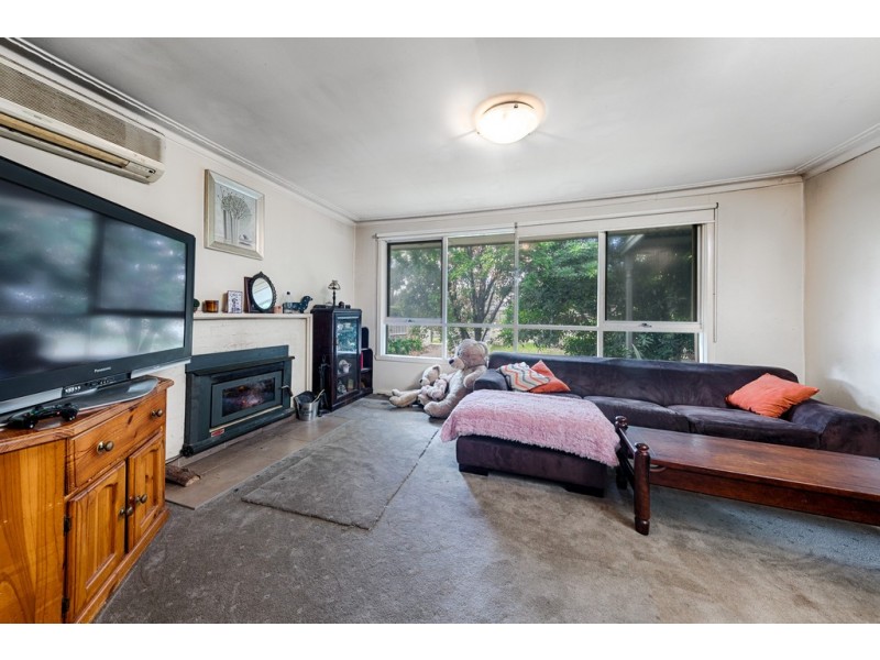 Unit 1, 10 Rodney Street, Gisborne VIC 3437