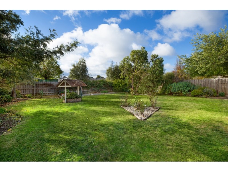 13 Pleasant View Court, Gisborne VIC 3437