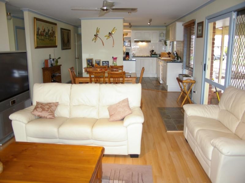 6 Skyline Dr, Gisborne VIC 3437