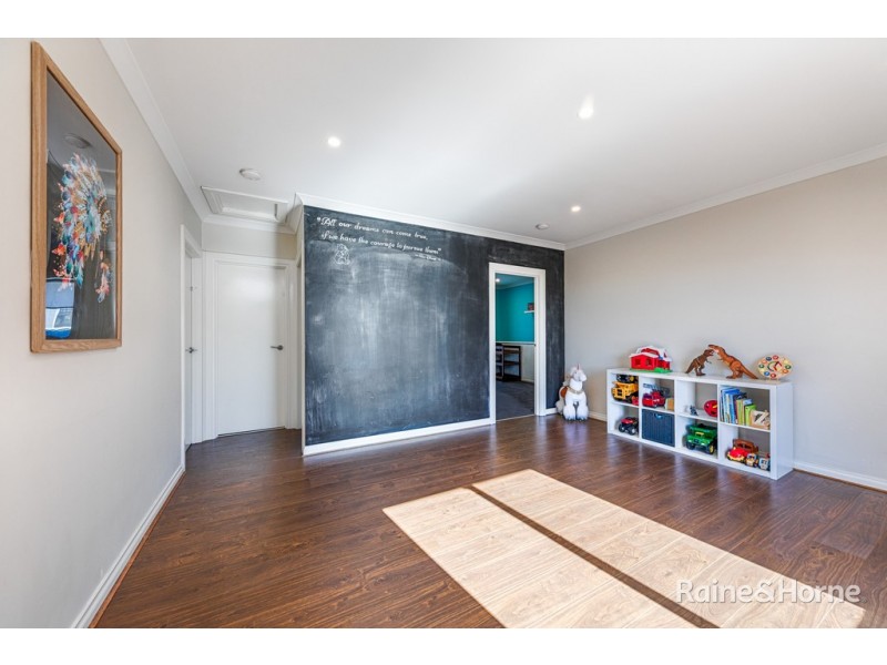 24 Tasman Road, Gisborne VIC 3437