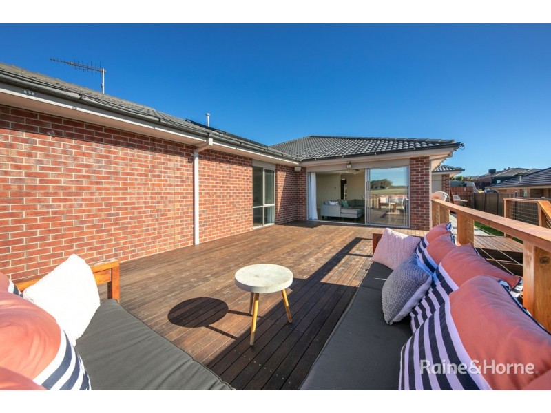 24 Tasman Road, Gisborne VIC 3437