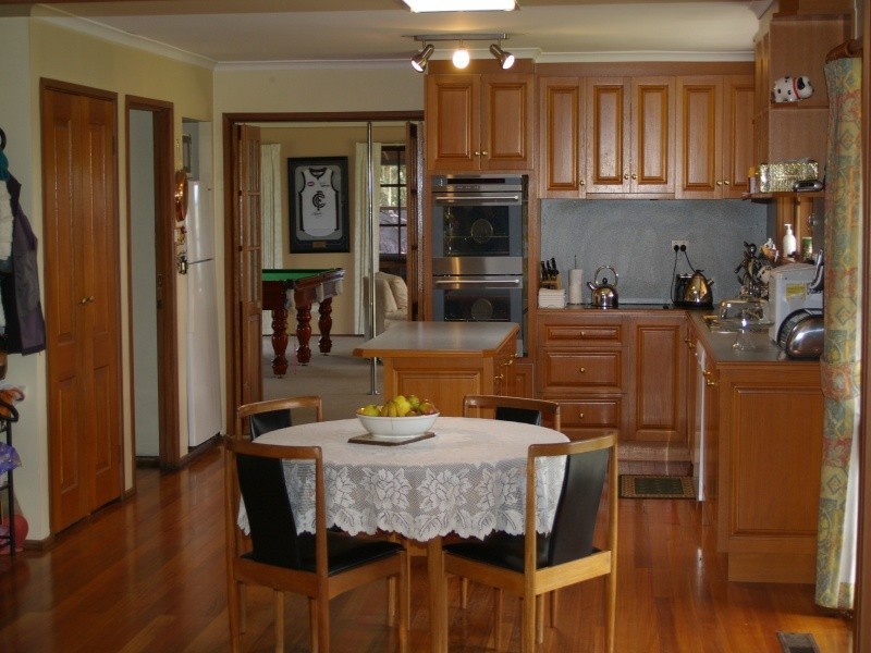 6 Kerri Rd, Riddells Creek VIC 3431