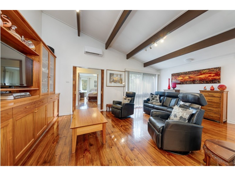 19 Oakley Court, Gisborne VIC 3437