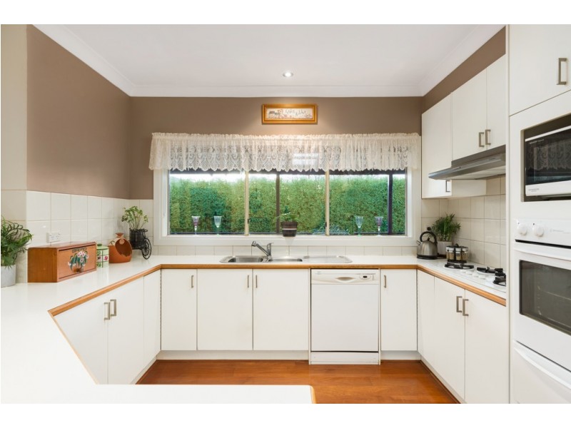 6 Comic  Court, New Gisborne VIC 3438