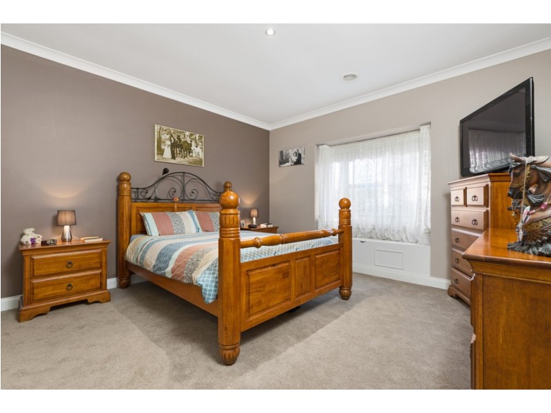 6 Comic  Court, New Gisborne VIC 3438