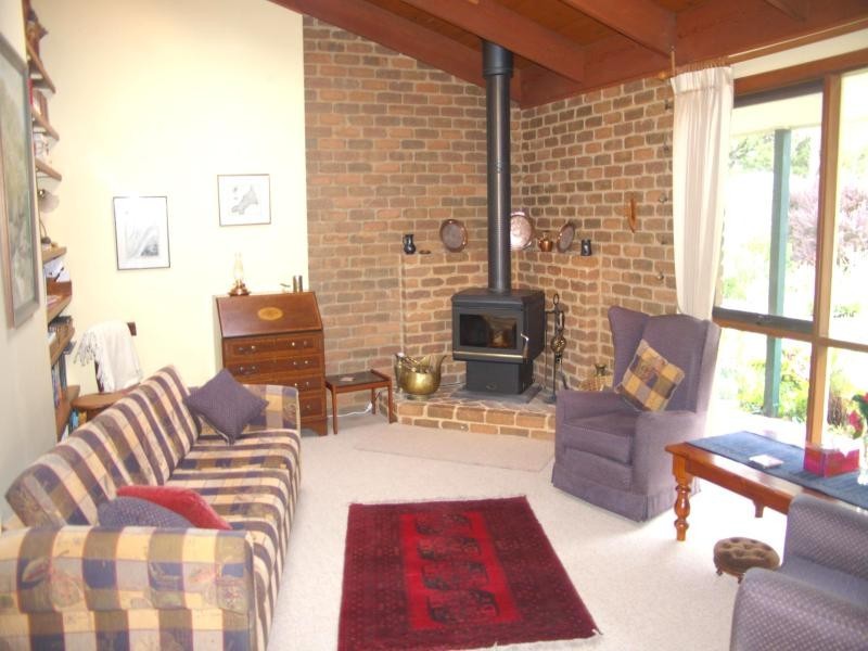 7 Fuchsia Lane, Mount Macedon VIC 3441
