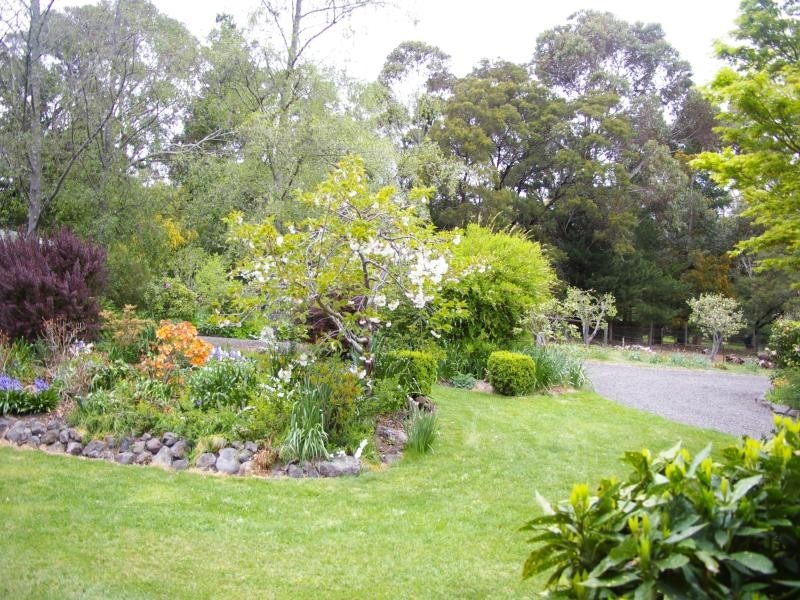 7 Fuchsia Lane, Mount Macedon VIC 3441