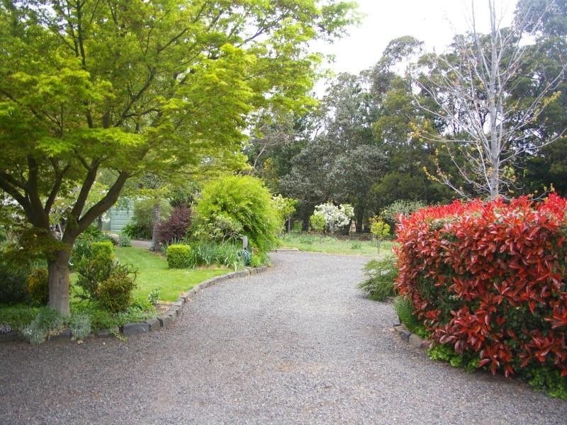 7 Fuchsia Lane, Mount Macedon VIC 3441