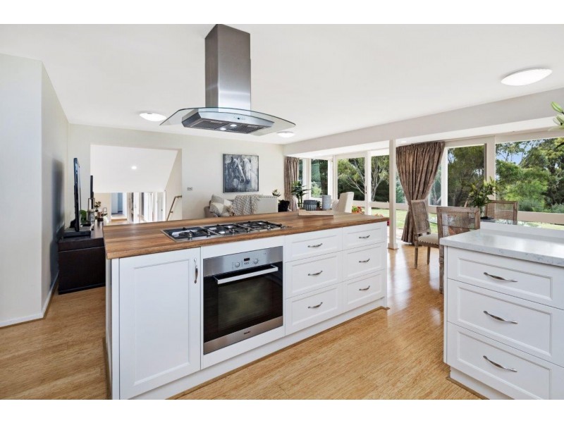 71 Duggan Road, Gisborne VIC 3437