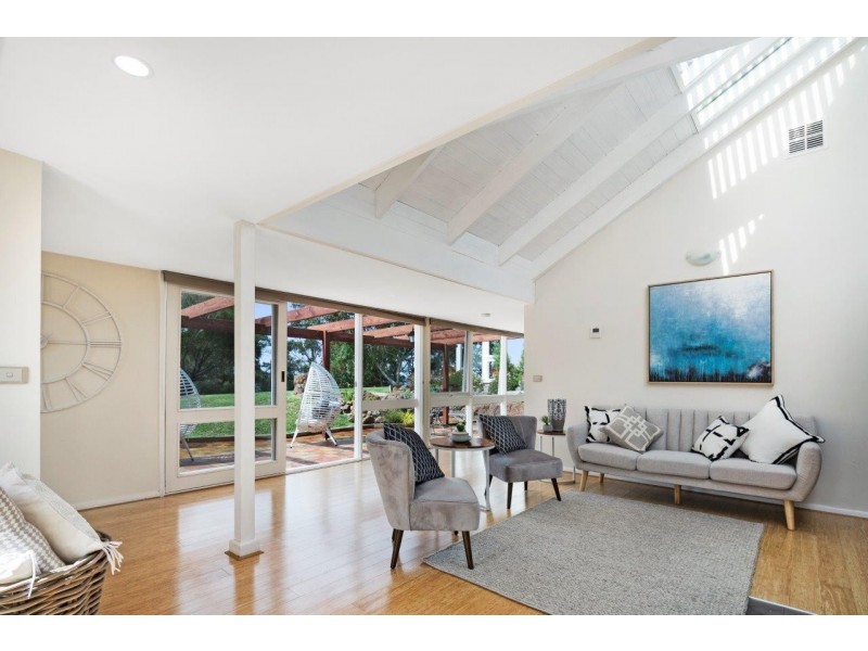 71 Duggan Road, Gisborne VIC 3437