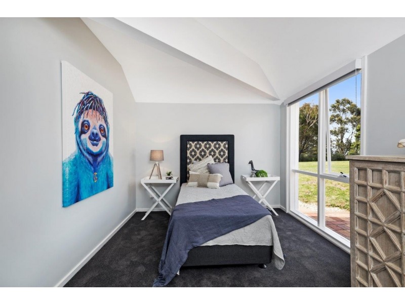 71 Duggan Road, Gisborne VIC 3437