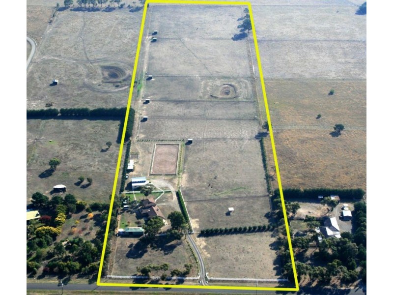 44 Peters Rd, Gisborne VIC 3437