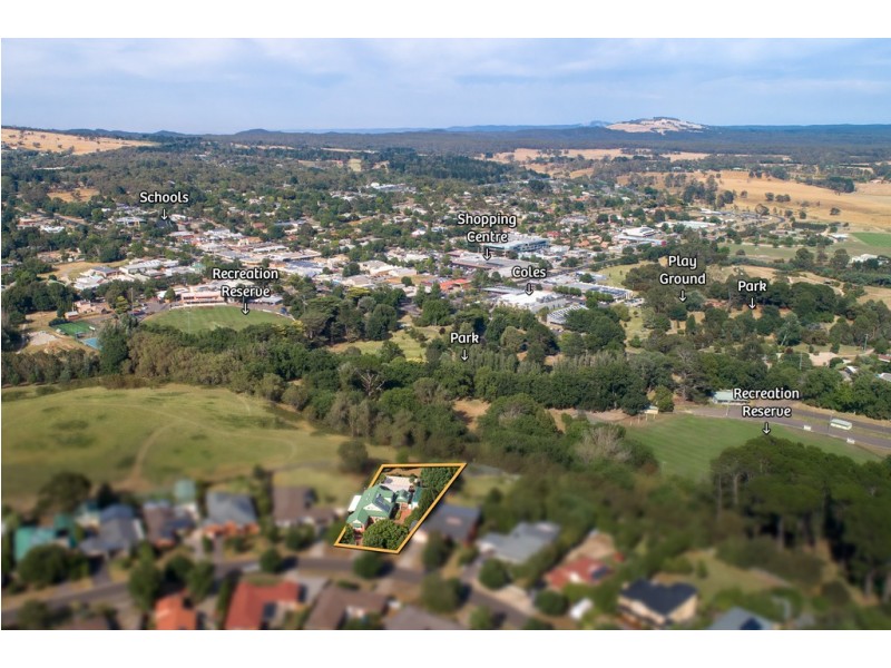 27 The Boulevard, Gisborne VIC 3437