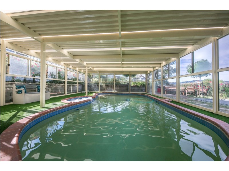 27 The Boulevard, Gisborne VIC 3437