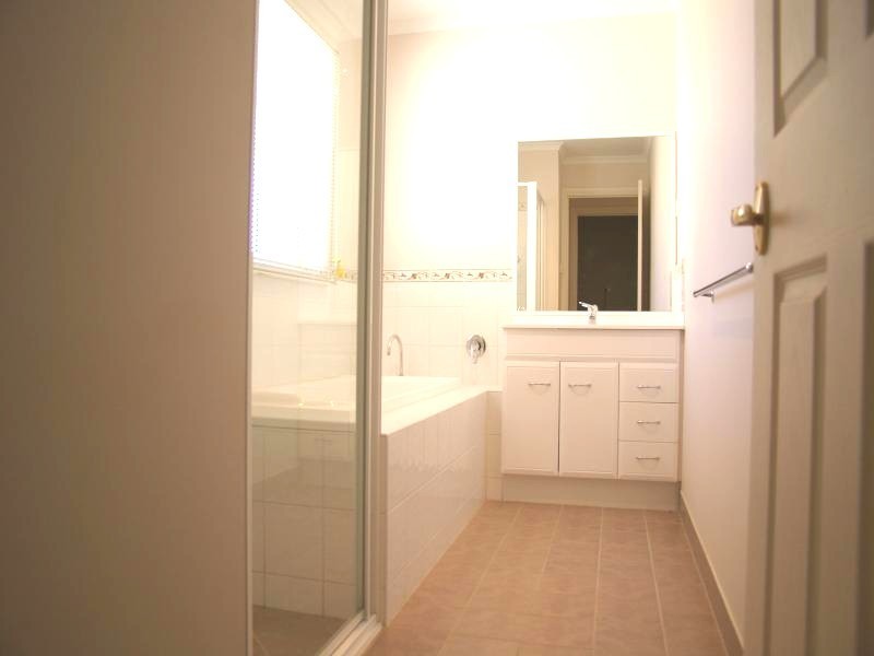 5/176 Station Rd, New Gisborne VIC 3438