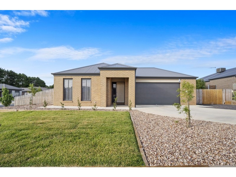 32 Rangeview Drive, Riddells Creek VIC 3431
