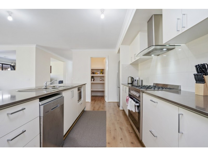 32 Rangeview Drive, Riddells Creek VIC 3431