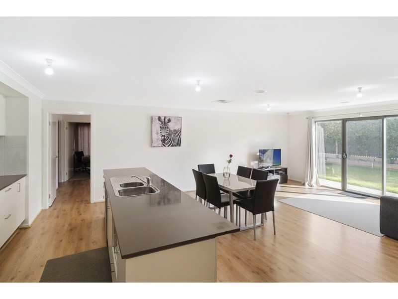 32 Rangeview Drive, Riddells Creek VIC 3431