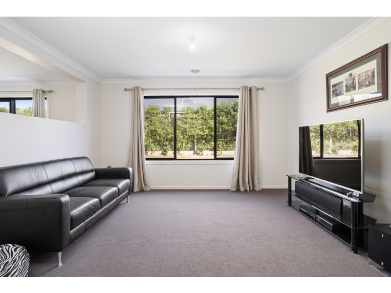 32 Rangeview Drive, Riddells Creek VIC 3431