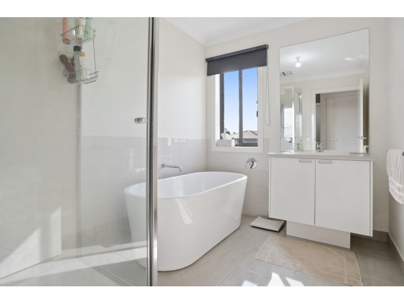 32 Rangeview Drive, Riddells Creek VIC 3431