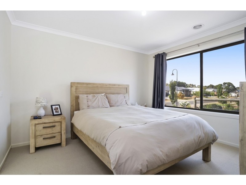 32 Rangeview Drive, Riddells Creek VIC 3431
