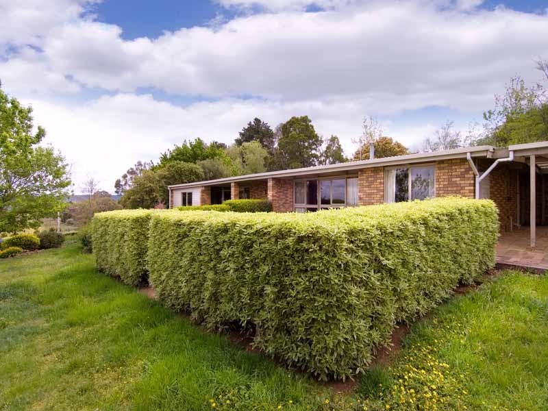 71 Dunne Rd*, Gisborne VIC 3437