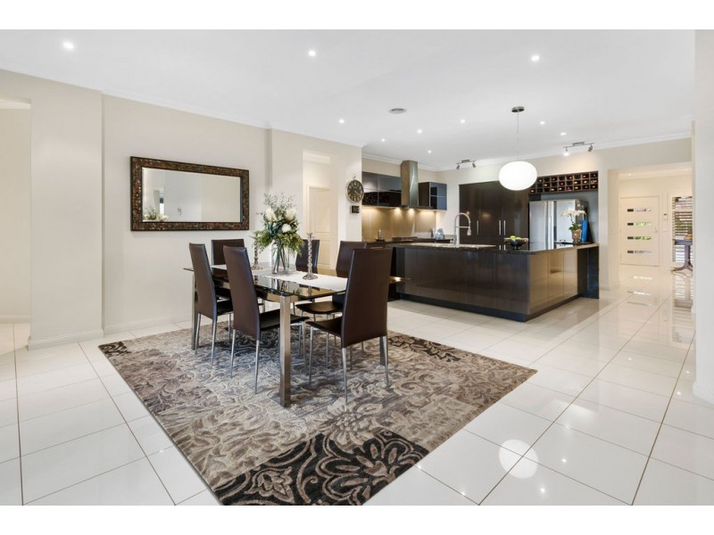 17 McKernan Place, Gisborne VIC 3437