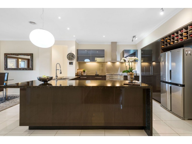 17 McKernan Place, Gisborne VIC 3437