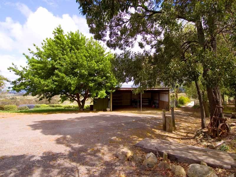 71 Dunne Rd, Bullengarook VIC 3437