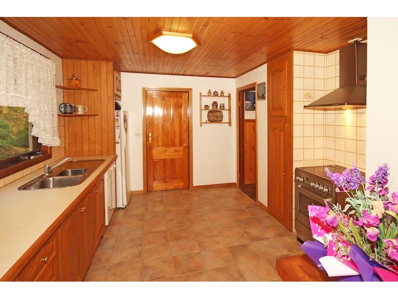 123 Mt. Robertson Rd*, New Gisborne VIC 3438