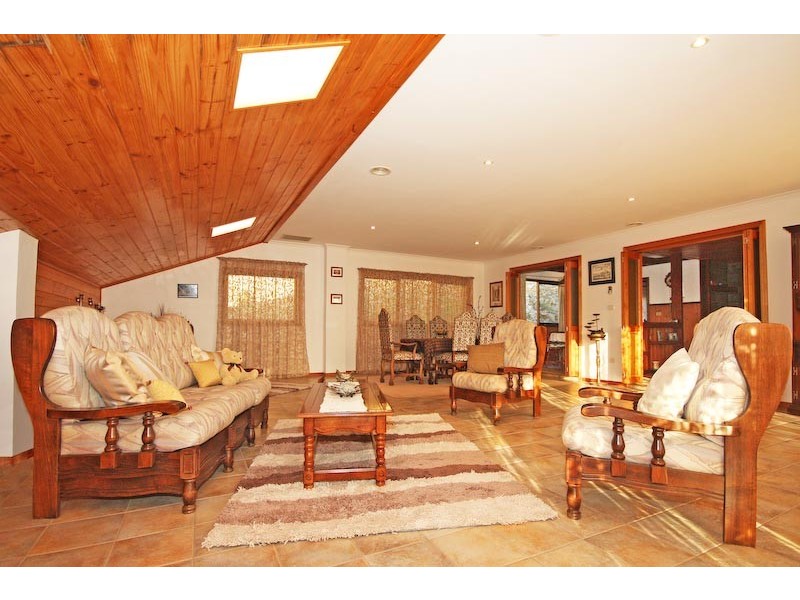 123 Mt. Robertson Rd*, New Gisborne VIC 3438