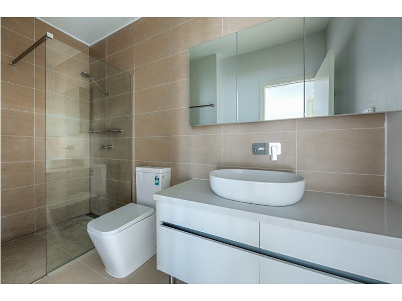 7 and 9 Hurst Drive, New Gisborne VIC 3438