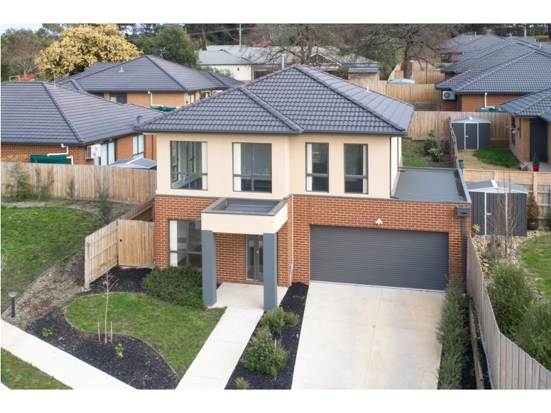 1/92 Fersfield Road, Gisborne VIC 3437