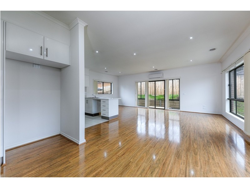 1/92 Fersfield Road, Gisborne VIC 3437