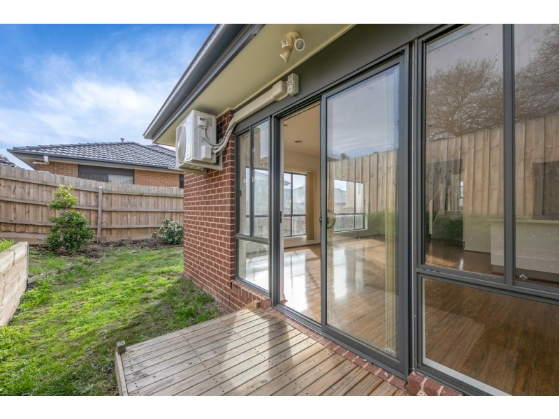 1/92 Fersfield Road, Gisborne VIC 3437