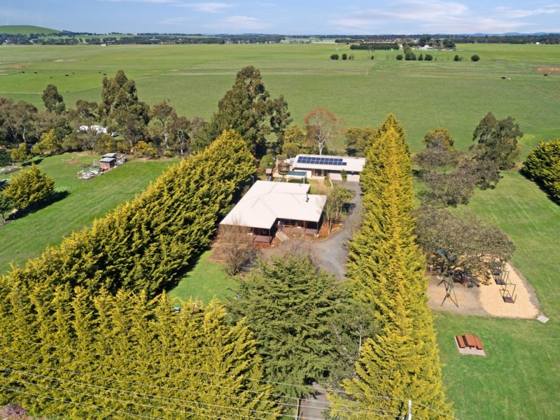 26 Coleraine Drive, Romsey VIC 3434