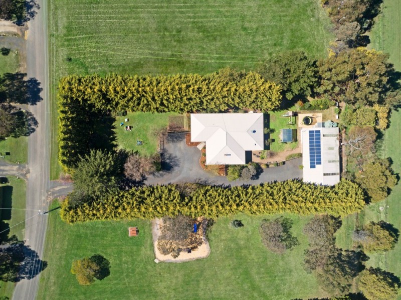 26 Coleraine Drive, Romsey VIC 3434