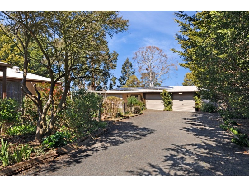 26 Coleraine Drive, Romsey VIC 3434