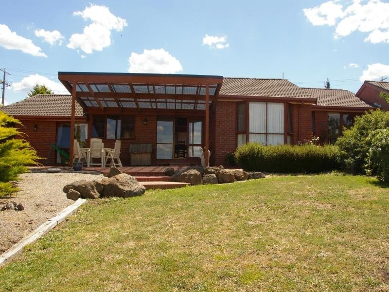 92 Skyline Dr, Gisborne VIC 3437
