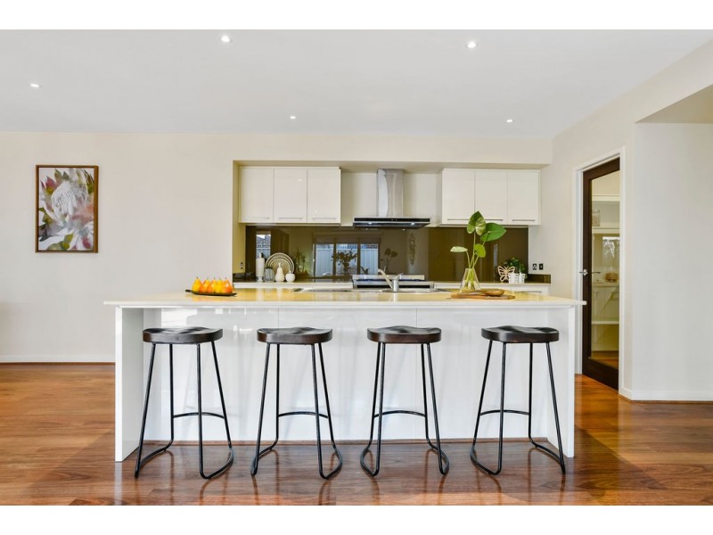 18 Widdis Way, Gisborne VIC 3437