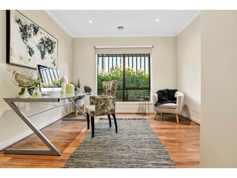 18 Widdis Way, Gisborne VIC 3437