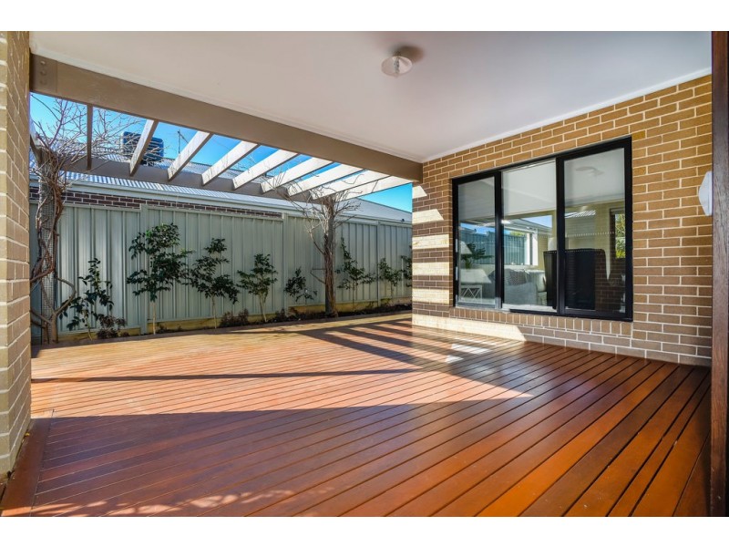 18 Widdis Way, Gisborne VIC 3437