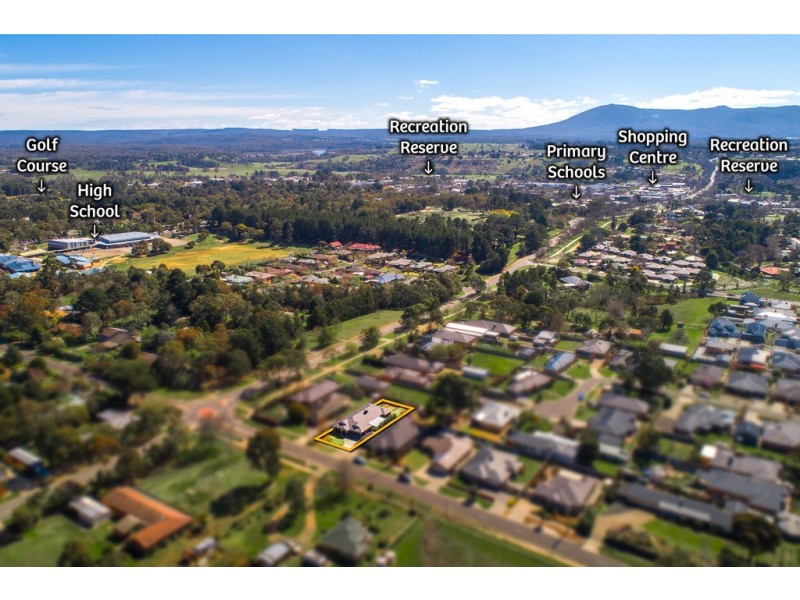 168 Willowbank Road, Gisborne VIC 3437