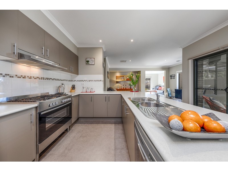 168 Willowbank Road, Gisborne VIC 3437