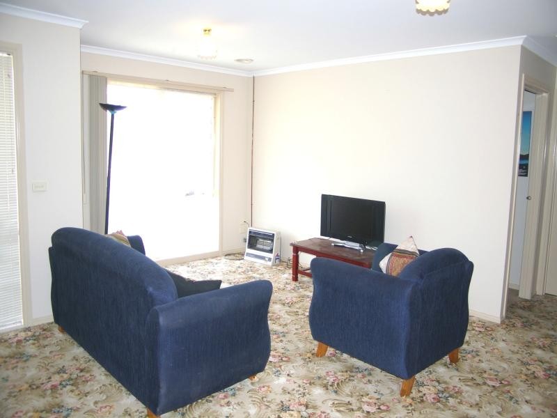 Unit 4/102 Main Rd, Riddells Creek VIC 3431