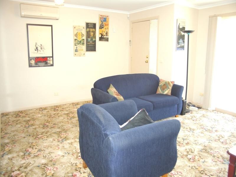 Unit 4/102 Main Rd, Riddells Creek VIC 3431