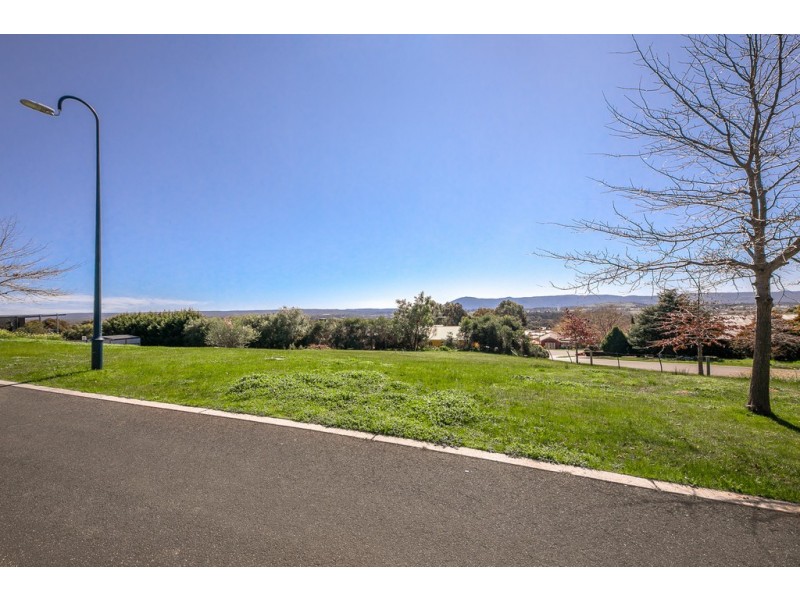 10 Grange Court, Gisborne VIC 3437