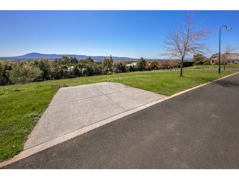 10 Grange Court, Gisborne VIC 3437