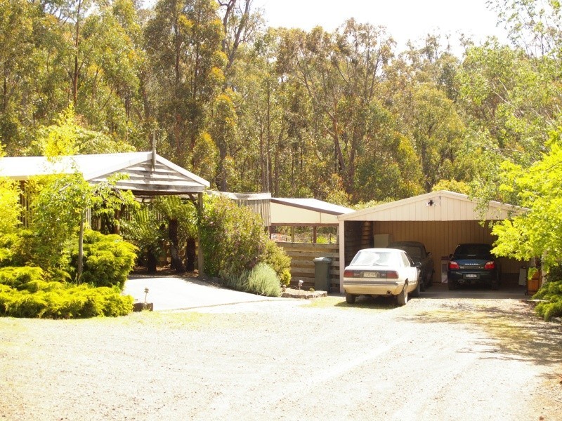 44 Trott Rd, Gisborne VIC 3437