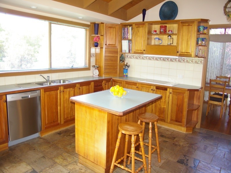 12 Carroll Crt, Gisborne VIC 3437